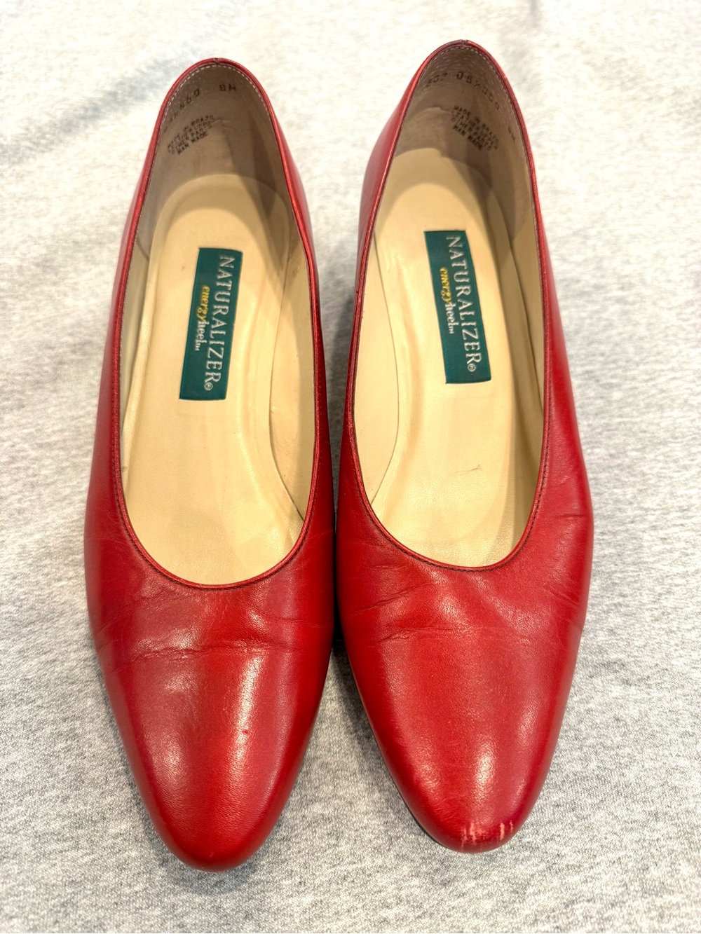 Naturalizer RED Pumps 9M- Cherry Red Pop of Color Office Siren Y2K Workwear